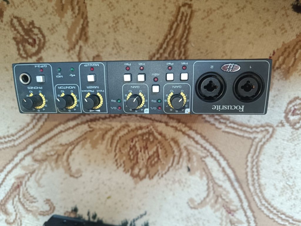 Продам аудиоинтерфейс Focusrite Saffire 6 USB