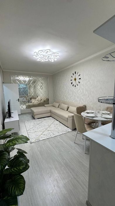 Продаётся на БУЗ-1  Художников 2ком