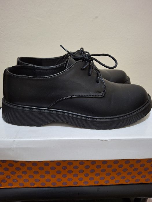 Дамски пролетно есенни обувки.