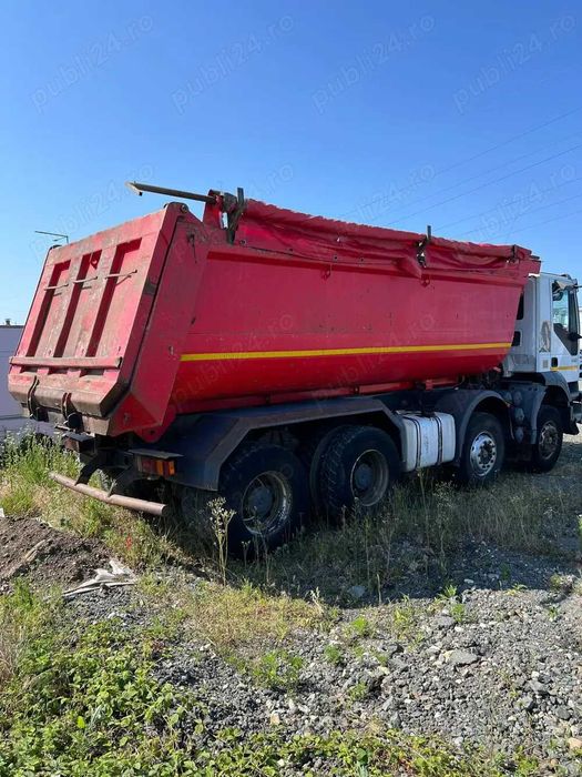 Vând Iveco Trakker 8x4