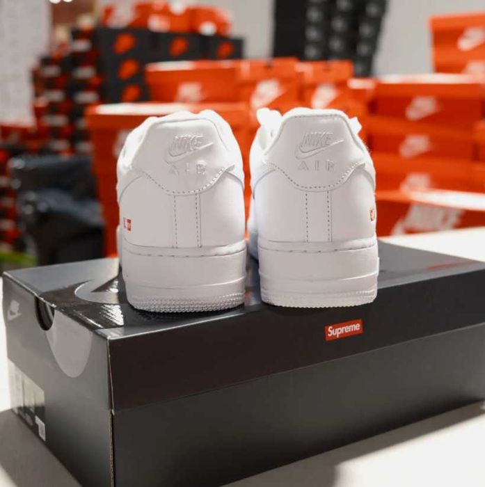 Nike Air Force 1 Low Supreme White R.38