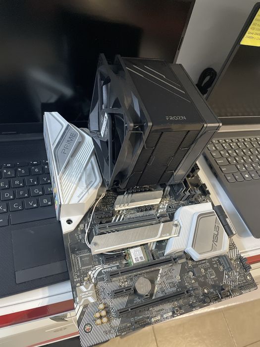 Продам комплект Асус Z490+Core i7