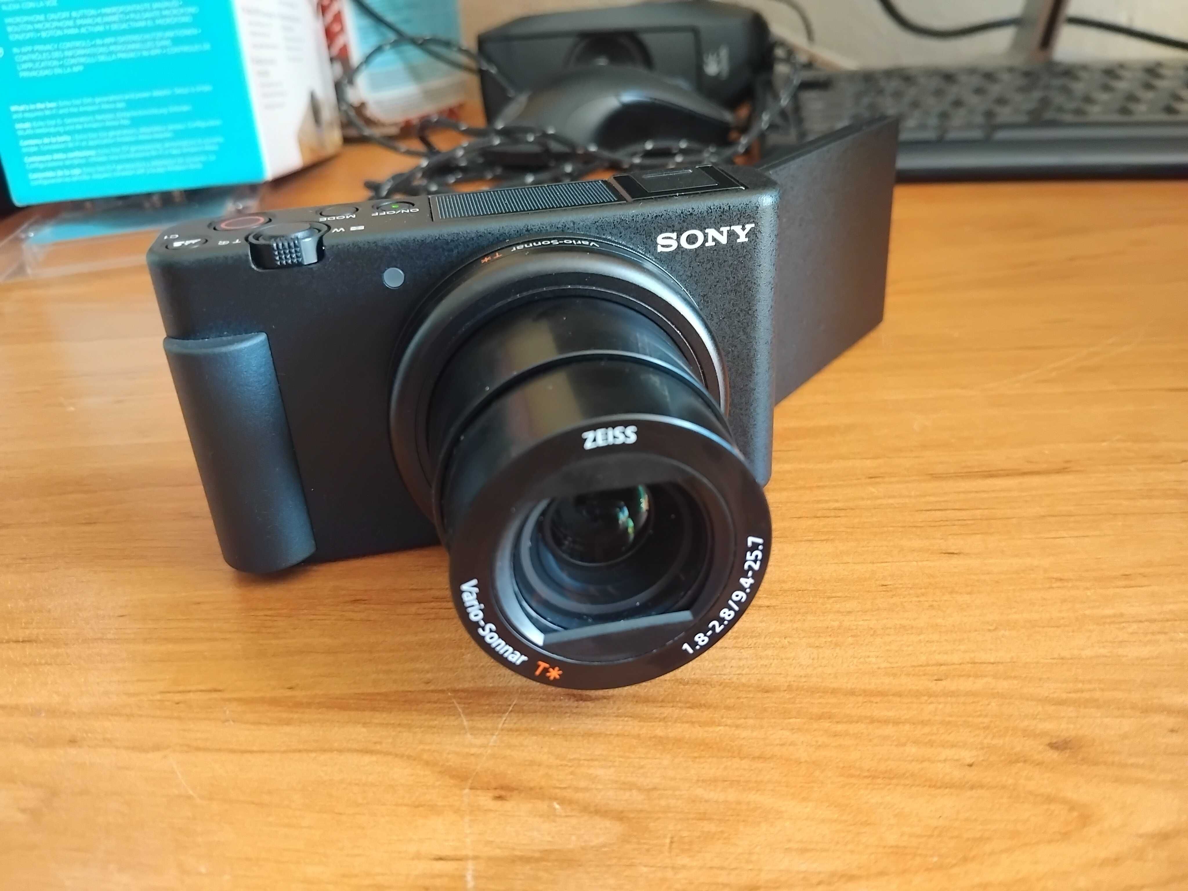 Sony ZV1 фотоапарат за влогинг