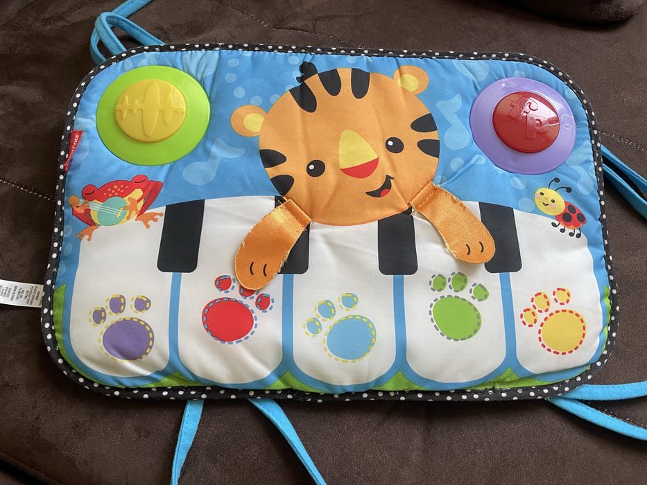 Бебешки играчки Фишер прайс Fisher price и Tiny Love