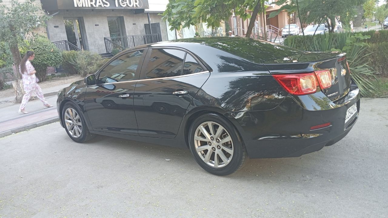 Malibu1 3-pozitsiya 2013 va 2015 salondan chiqgan