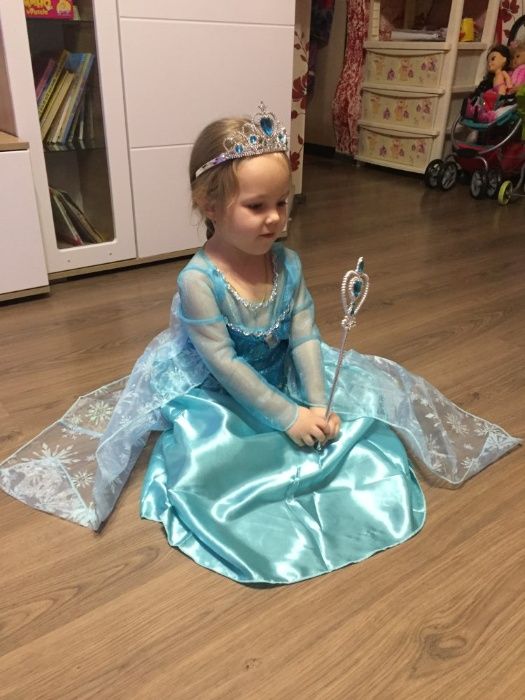 Rochie Rochita NOUA printesa Elsa Frozen cu trena 2,3,4,5,6 ani