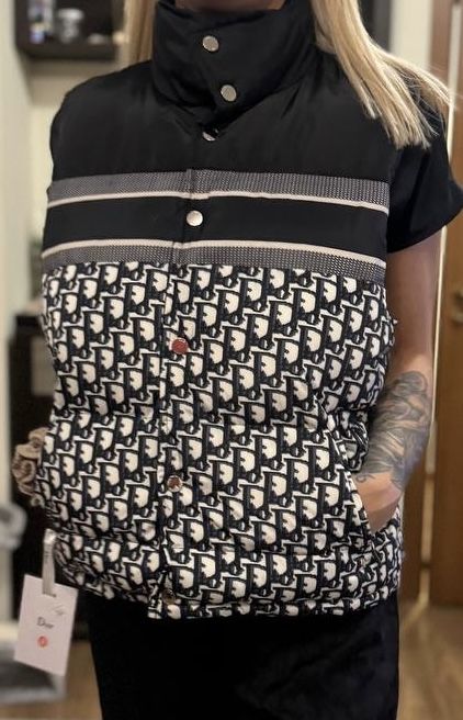 Елек Dior и Якета на Moncler Оригонални