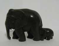 оф.7541 стара фигурка - слон с малко слонче
