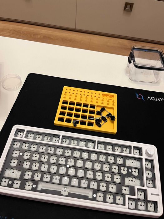 Tastatura custom Zuoya LS02 - switch uri / stabilizatoare lubrifiate