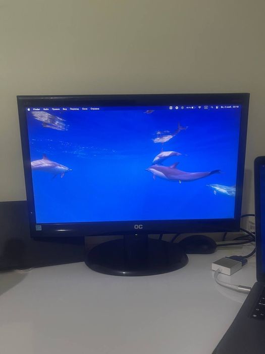 OC monitor qora rangda 60Hzda ishlaydi