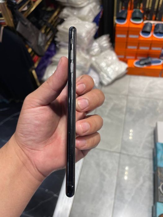IPhone 7+ 128 jet black