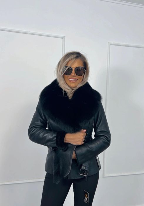 Cojoc din Piele si Blana naturala de Miel , guler din Blana de Vulpe