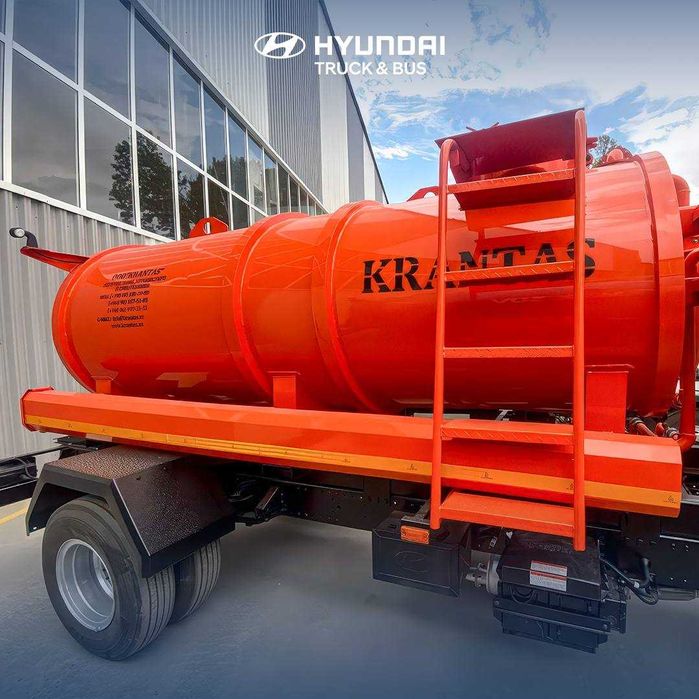 HYUNDAI EX8 Ассенизатор (Вакуумная машина) 4 м3