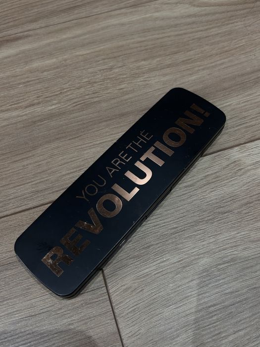 Палитра със сенки