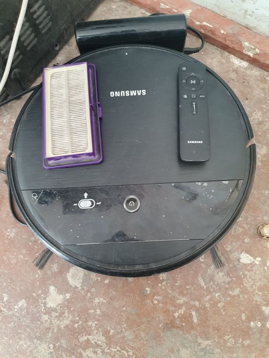 Робот пылесос работает отлично