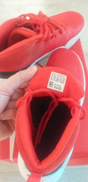 много красив оригинални маратонки на Адидас модел 2025гразмер 38-60лв