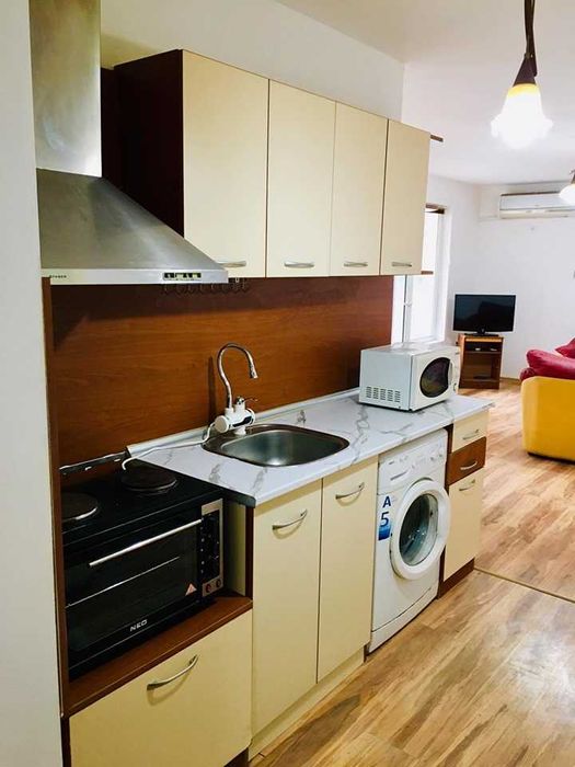 Дава се под наем Тристаен апартамент в Бургас, Възраждане - 105 кв.м за 114.75 € - Снимка #4