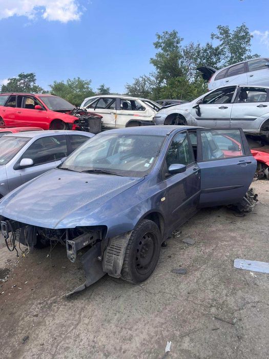 Фиат стило 1.6 бензин 2003 година на части