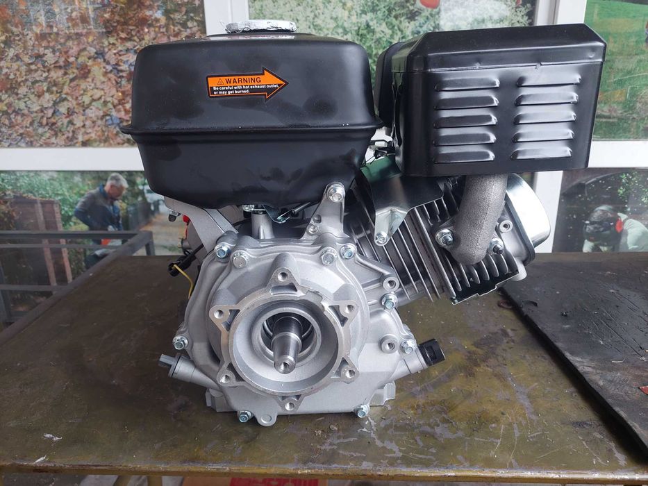 Двигател на конус 9к.с за Пловдивски мотоблок .