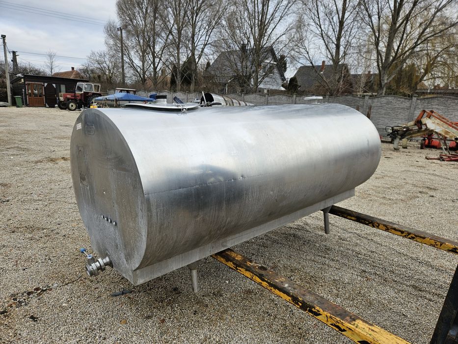 Rezervor inox 2000 litri de transport lapte