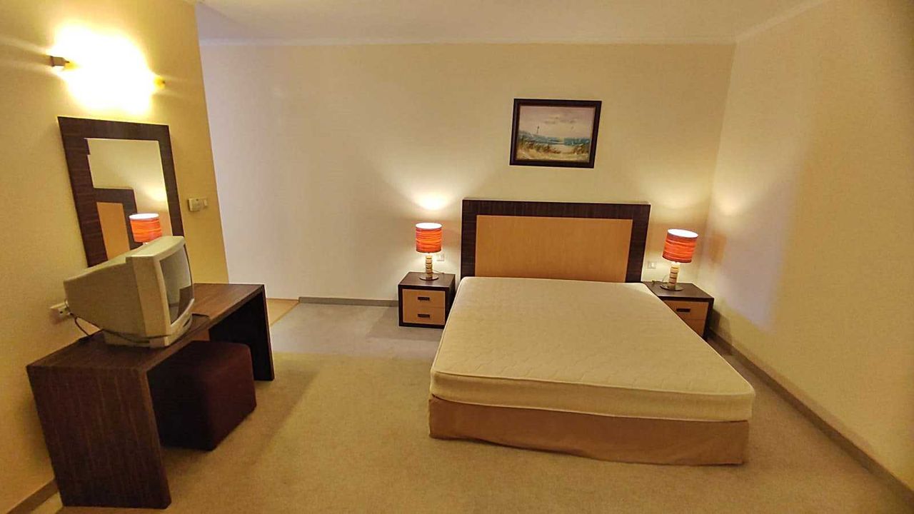 Продава се Двустаен апартамент в к.к. Слънчев бряг - 78 кв.м за 1052 €/кв.м - Снимка #4