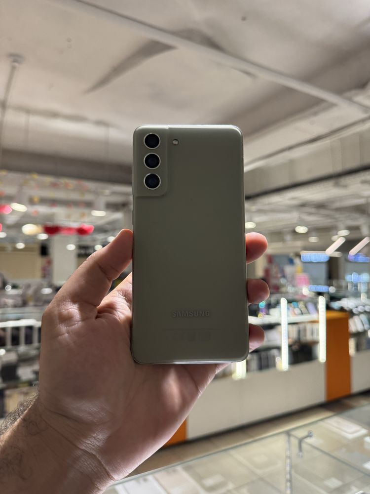 Samsung S21FE 256гб