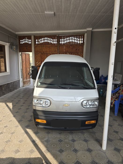 Damas sotiladi toza .