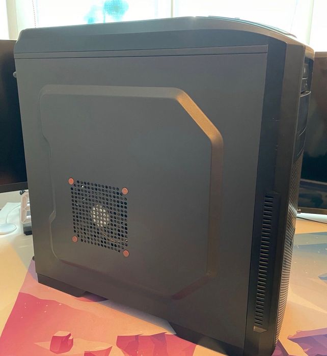 carcasa pc rgb stare excelenta
