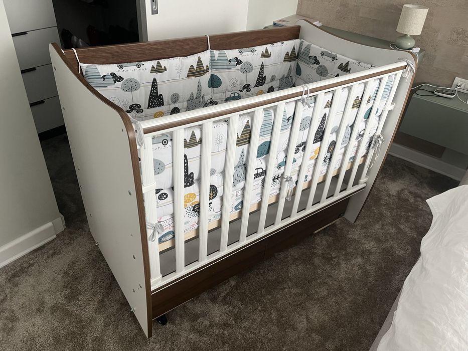 Pat copii cu sistem de leganare Lorelli . Saltea 160/80