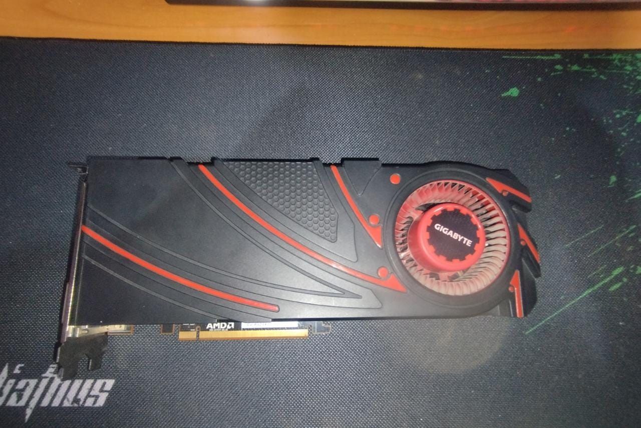 Продам видеокарту amd Radeon r9 290x