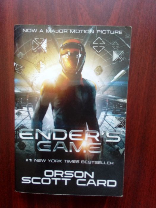 Cartea Ender's Game, de Orson Scott Card