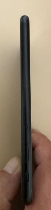 Negru aproape impecabil Iphone SE2020 negru 128gb bat 84%