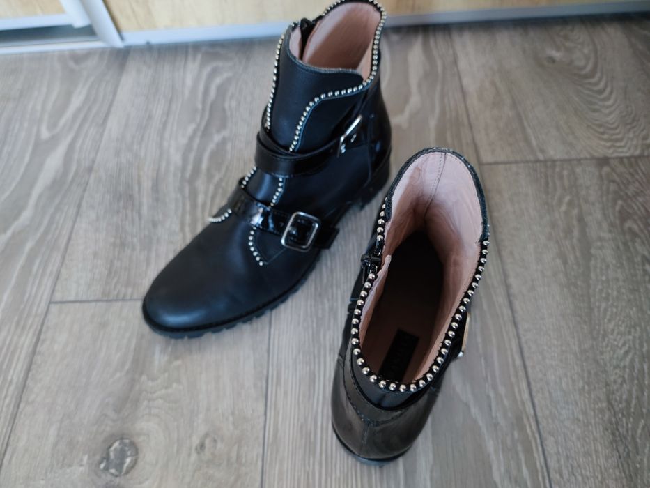 Botine piele naturala si lac