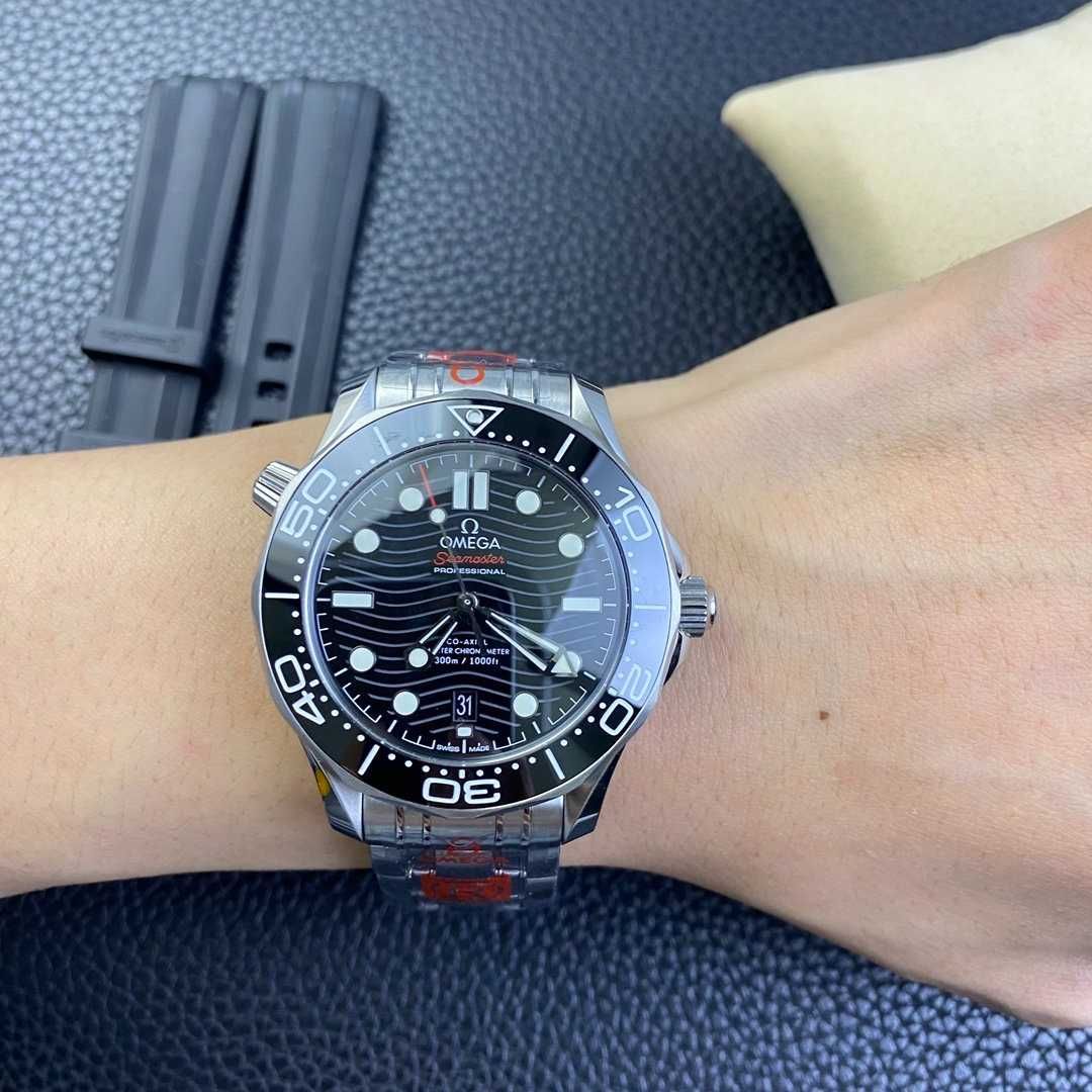 NOU Omega Seamaster Diver 300M - Albastru, Negru, Negru si Alb