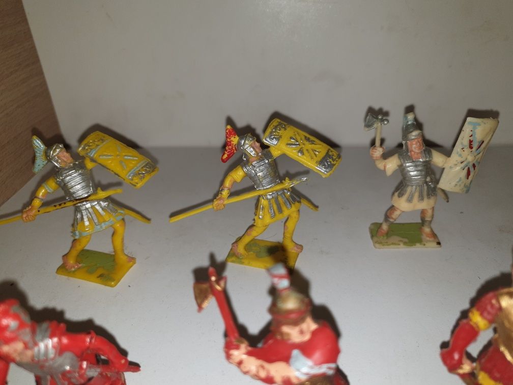 Lot cavaleri romani plastic Cherilea Anglia