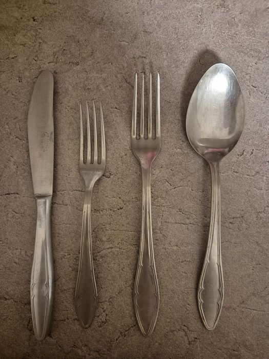 Прибори за хранене