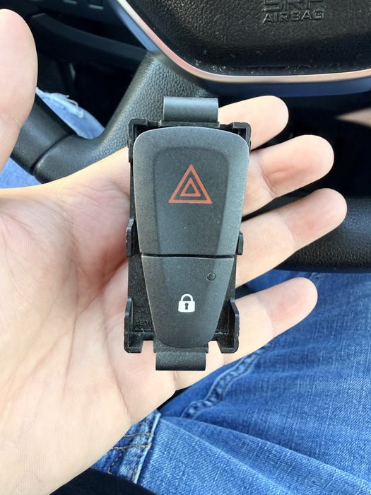 Buton avarii + închidere centralizată Dacia Lodgy / Dokker