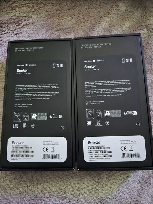 Продавам 2х Solana Seeker phone