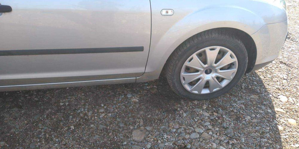 Vând ford focus 2
