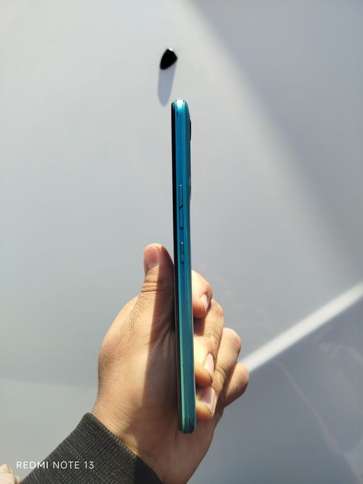 Tecno Spark S8 sotiladi 8/64