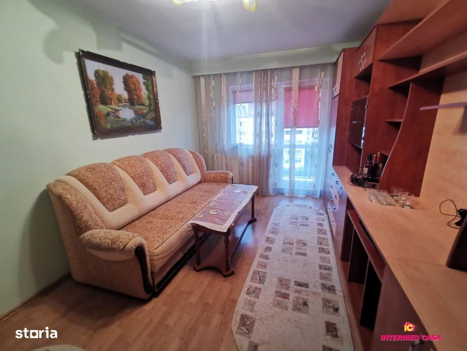 Apartament 3 camere decomandat  zona Calea Poplaci