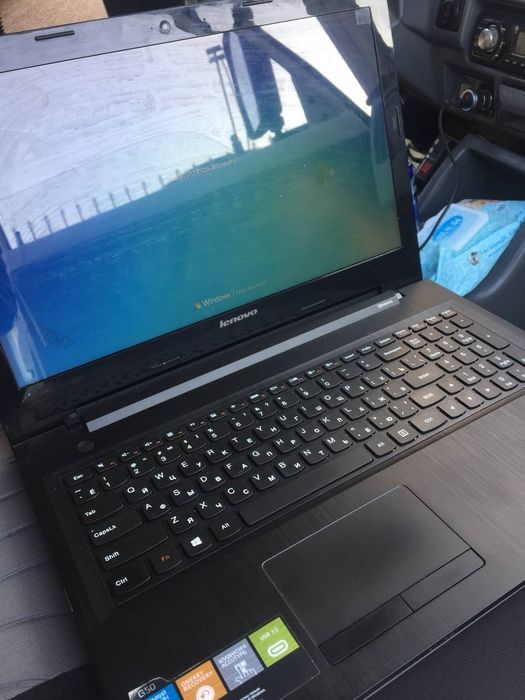 Noutbook sotiladi Lenovo