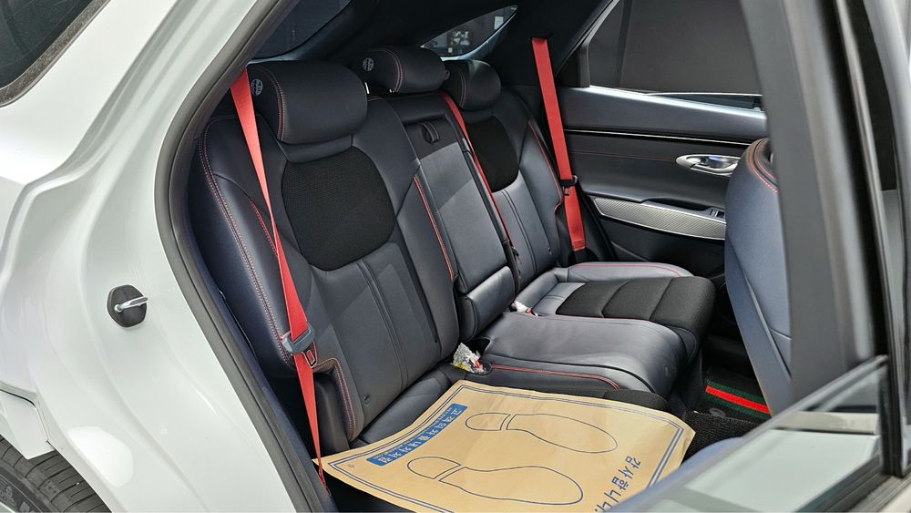 Автомобиль/Машина Genesis GV70 2.5T Gasoline AWD