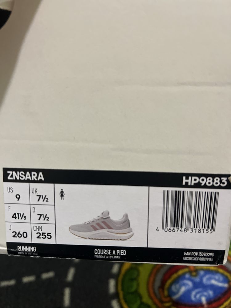 Adodas ZNSARA/Running