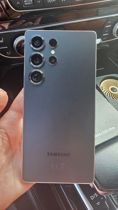 Vand Samsung s25 ultra
