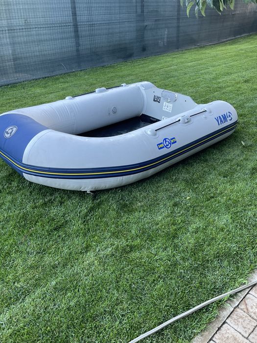 Vând barcă pneumatică Yamaha YAM 240 SII
