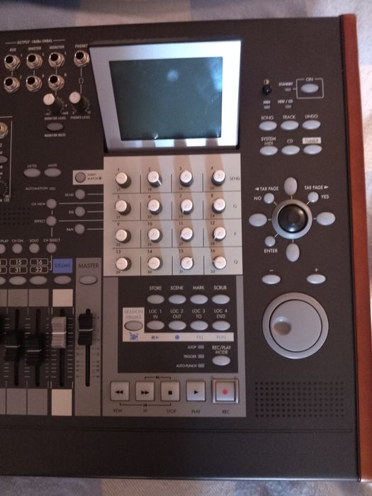 Mixer  Korg  D3200