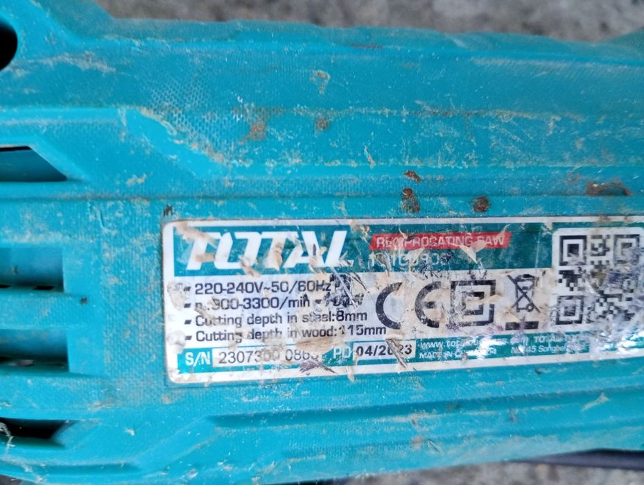 Fierăstrău sabie electric Total