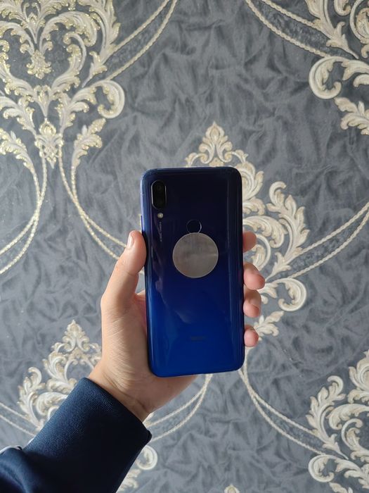 Redmi 7 4/64gb sotiladi