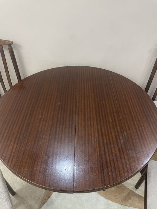 Кухненска маса + 5 стола